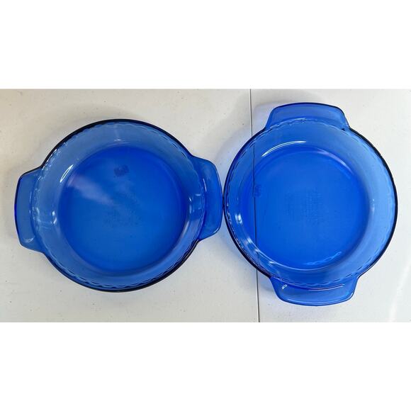 2 Anchor Hocking VTG Cobalt Blue Ovenware 9” Deep Pie Plate Fluted Glass Handles - Picture 4 of 5